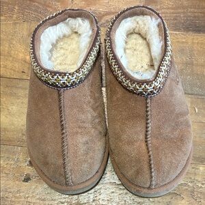 Cozy Brown Kids Ugg Slippers
